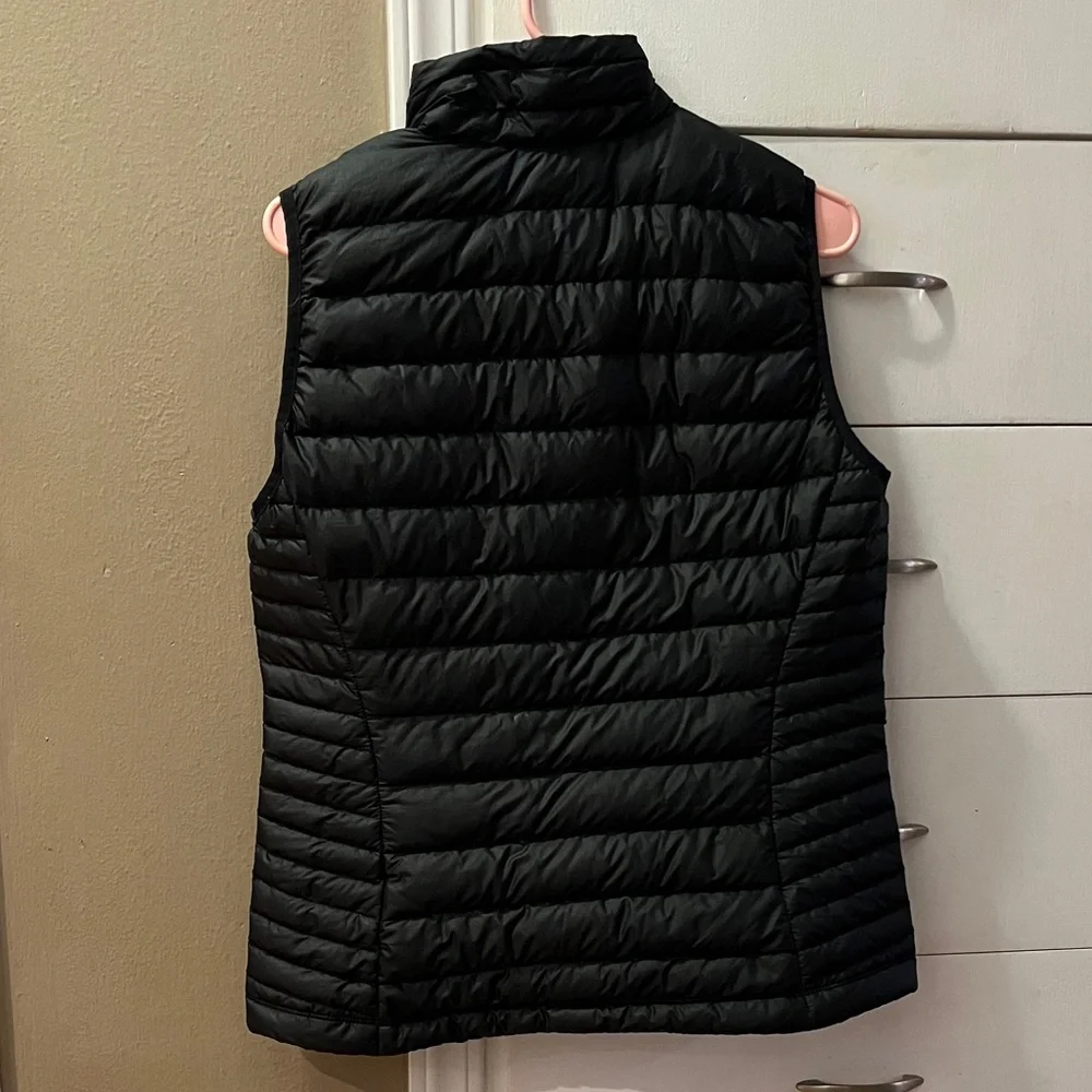 Patagonia Black Puffer Vest (M) - Picture 5 of 5